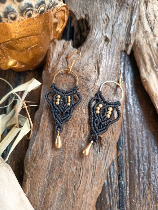 Boucle d'oreille N8