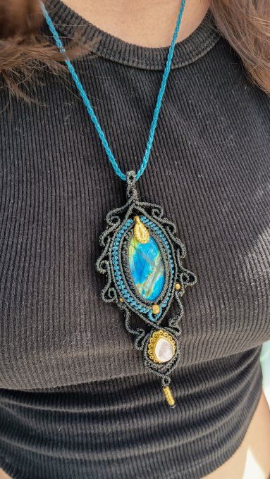 Pendentif Nandou