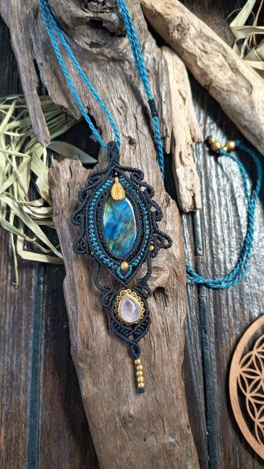Pendentif Nandou