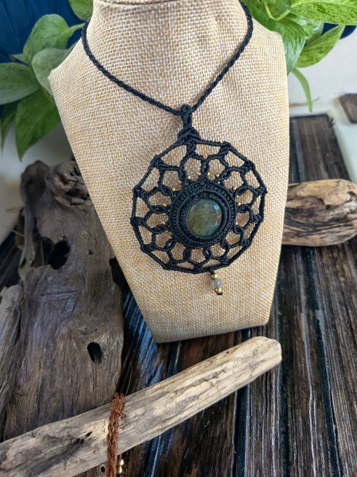Pendentif mandala Labradorite