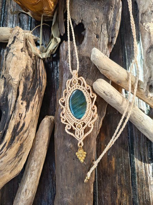 Pendentif beige labradorite