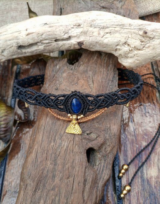 collier ras du cou, lapis lazuli, macramé